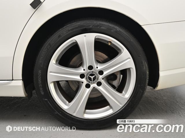 Mercedes-Benz E-Class E200 Avantgarde — пробег 106 250 км