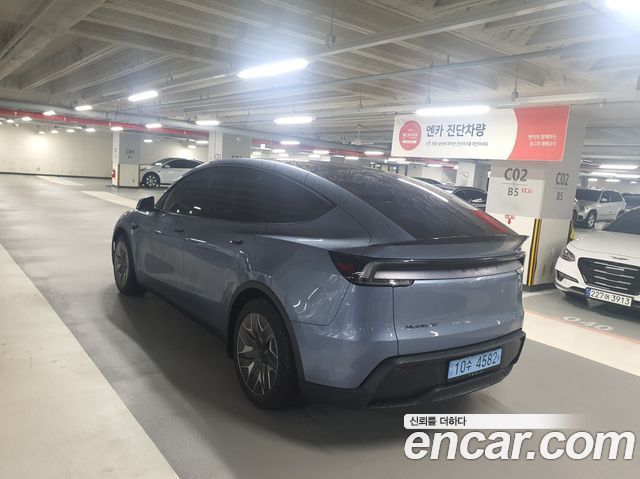 Tesla Model Y L Long Range AWD — пробег 366 км