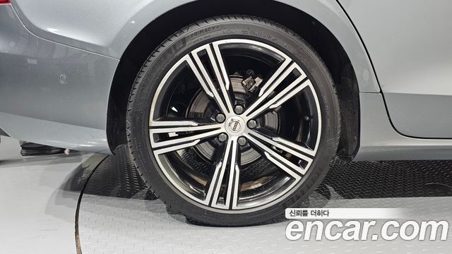 Volvo S60 T5 Inscroption — пробег 72 830 км