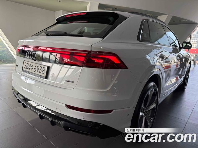 Audi Q8 55 TFSI Quattro Premium — пробег 530 км