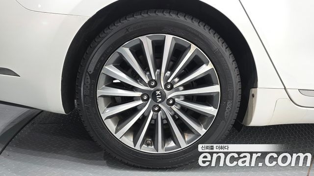 Kia K7 из Кореи Encar