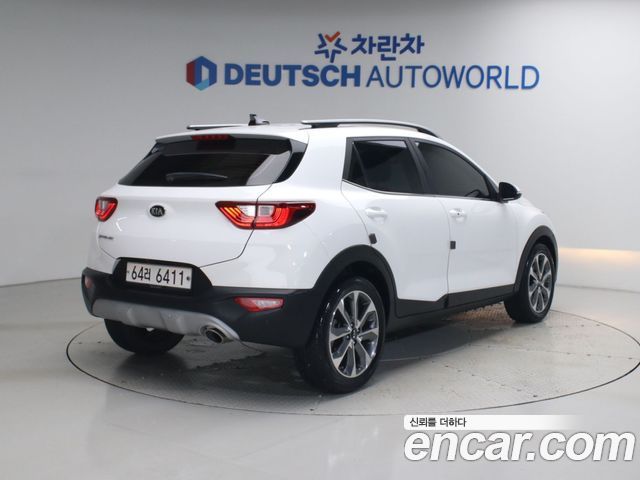 Kia Stonic 1.4 Prestige — пробег 28 111 км — фото 2 из 5