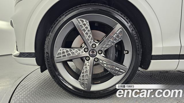 Genesis GV70 из Кореи Encar