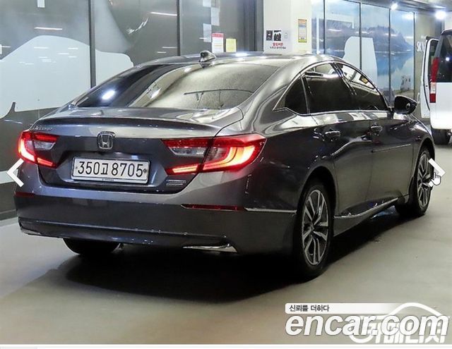 Honda Accord 2.0 Hybrid Touring — пробег 52 452 км