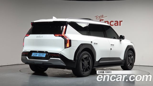 Kia EV9 из Кореи Encar
