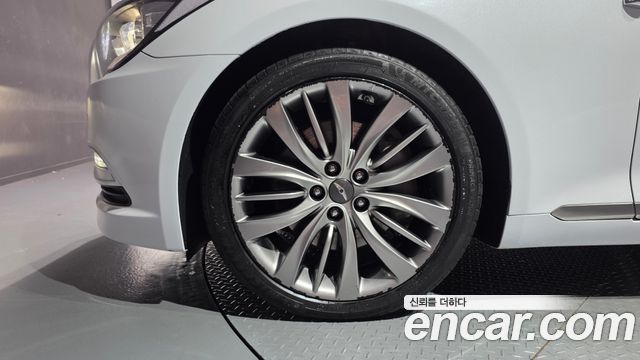 Hyundai Genesis из Кореи Encar