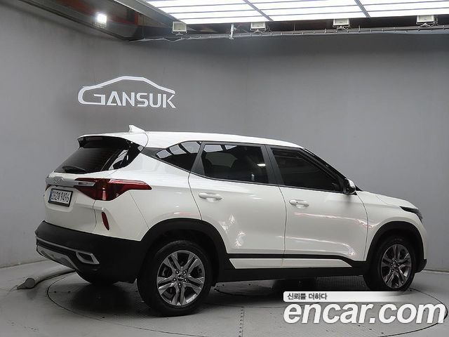 Kia Seltos из Кореи Encar