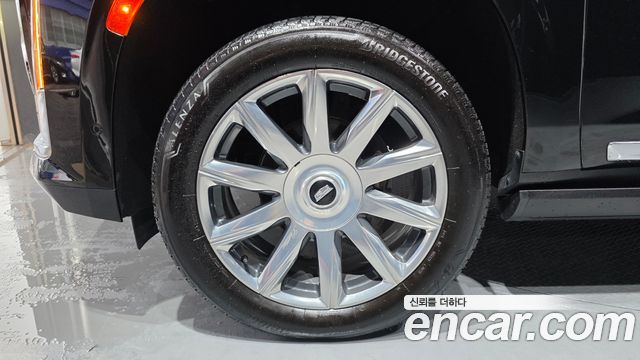 Cadillac Escalade 6.2 ESV ESV Premium Luxury Platinum — пробег 55 631 км