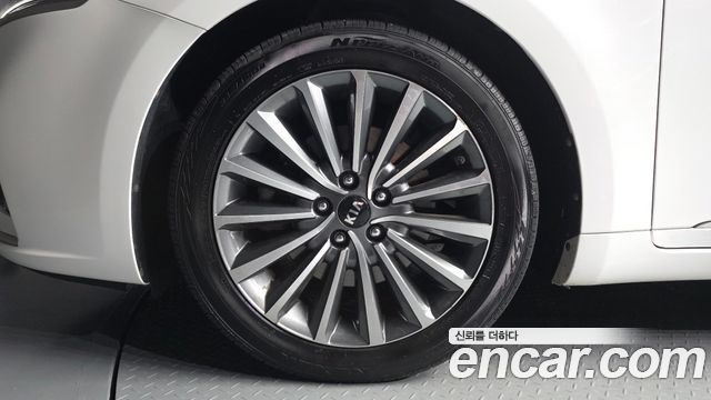 Kia K7 из Кореи Encar