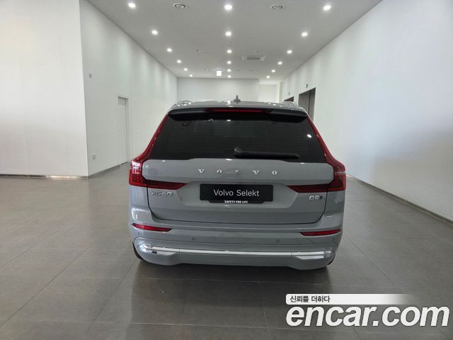 Volvo XC60 B5 Ultra Bright Air Sus — пробег 1 742 км — фото 4 из 5