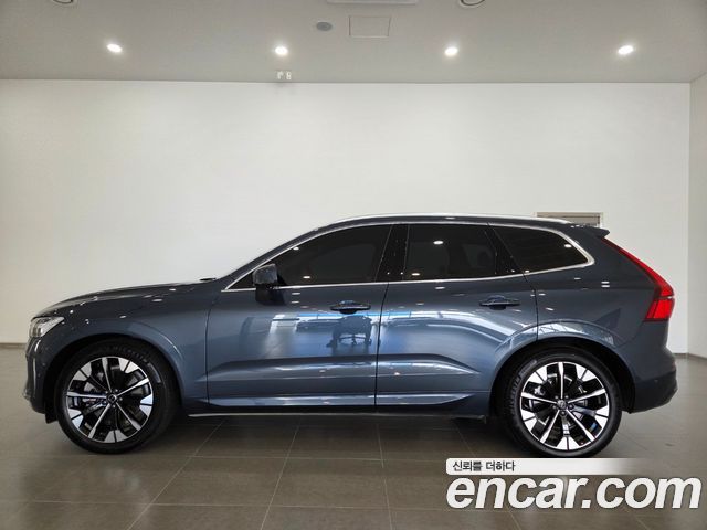 Volvo XC60 B5 Ultra Bright Air Sus — пробег 2 642 км — фото 5 из 5