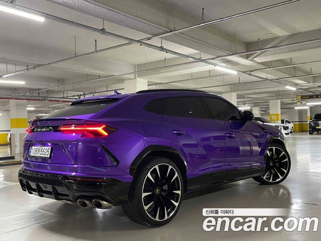 Lamborghini Urus из Кореи Encar