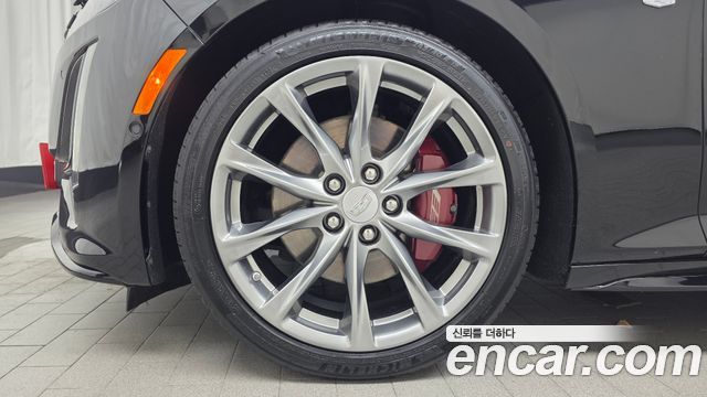 Cadillac CT5 2.0 Sport — пробег 73 274 км