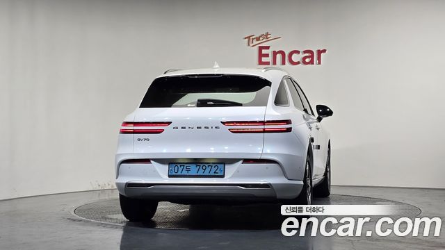 Genesis GV70 из Кореи Encar
