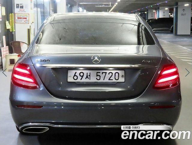 Mercedes-Benz E-Class из Кореи Encar