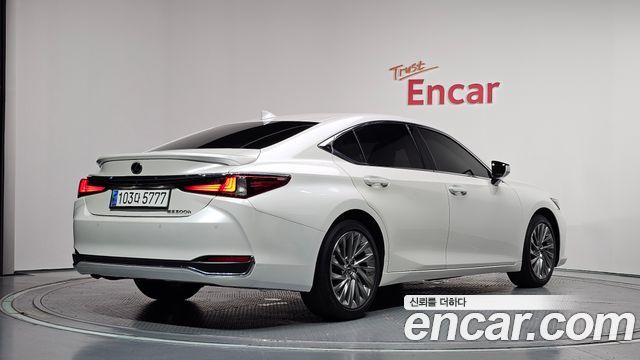 Lexus ES Luxury Plus — пробег 53 438 км — фото 2 из 5