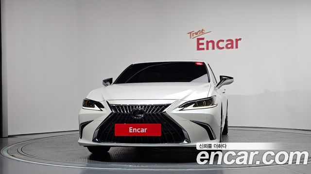 Lexus ES Luxury Plus — пробег 53 438 км — фото 3 из 5