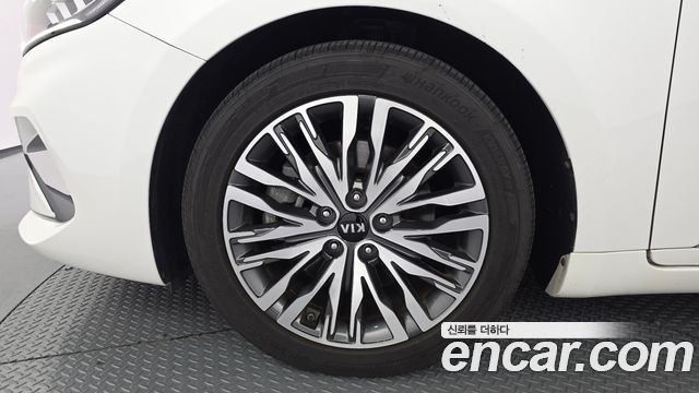 Kia K7 из Кореи Encar