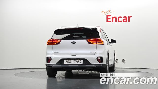 Kia Niro из Кореи Encar