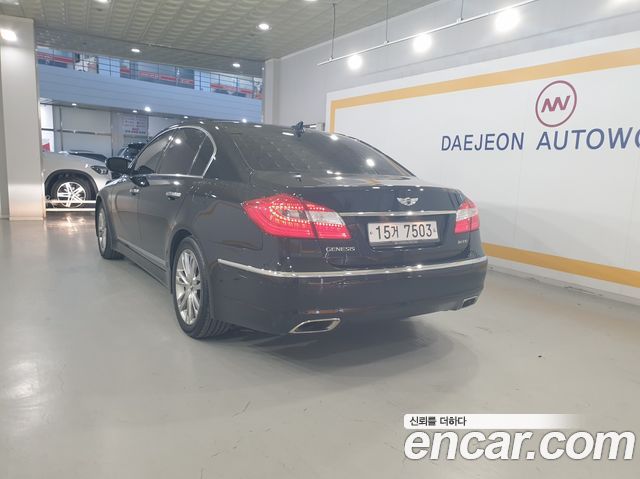 Hyundai Genesis из Кореи Encar