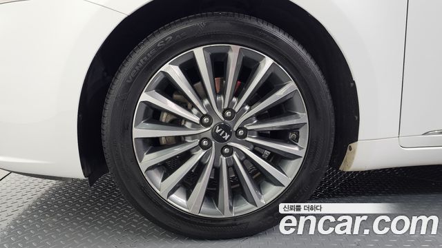 Kia K7 из Кореи Encar