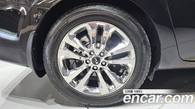 Kia Carnival 9-seater Prestige — пробег 137 650 км — фото 5 из 5