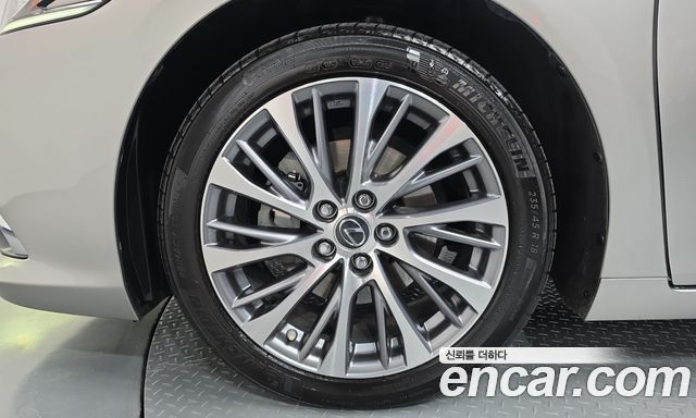 Lexus ES из Кореи Encar