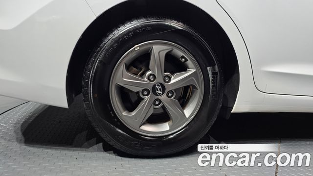 Hyundai AVANTE 1.6 GDI Smart — пробег 86 420 км — фото 5 из 5