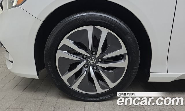 Honda Accord 2.0 Hybrid Touring — пробег 120 350 км — фото 5 из 5