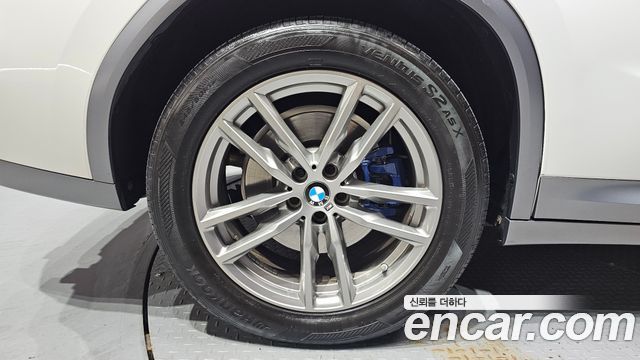 BMW X4 xDrive20i M Sports X Onlile Exclusive Edition — пробег 59 692 км — фото 5 из 5