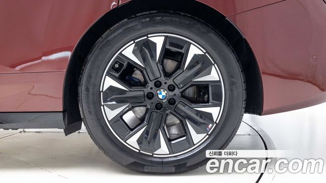 BMW iX xDrive45 M Sport — пробег 5 898 км — фото 5 из 5