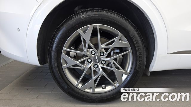 Genesis GV70 из Кореи Encar