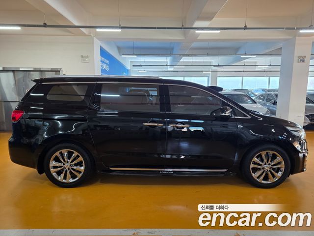 Kia Carnival из Кореи Encar