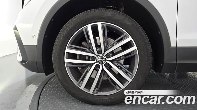 Volkswagen Tiguan из Кореи Encar