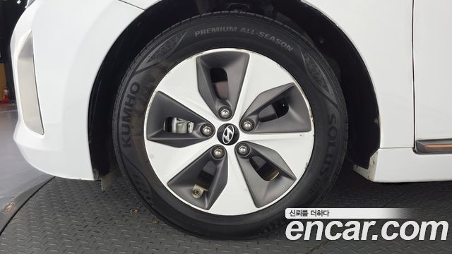 Hyundai Ioniq из Кореи Encar