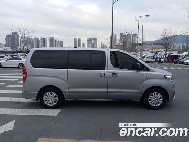 Hyundai Starex Van 5-Seater Smart — пробег 30 970 км — фото 2 из 5