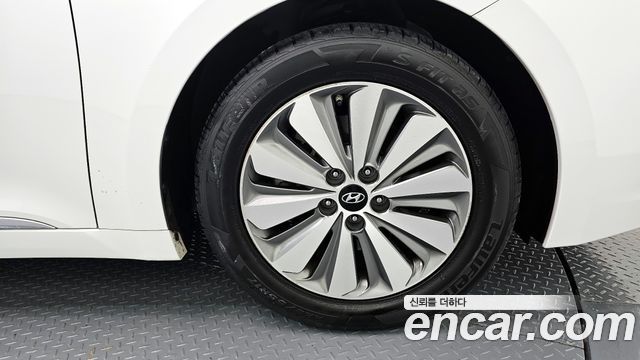 Hyundai Grandeur Premium — пробег 101 281 км