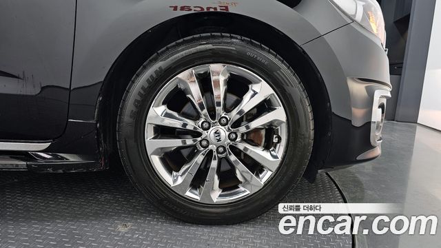 Kia Carnival 9-seater Noblesse — пробег 222 507 км