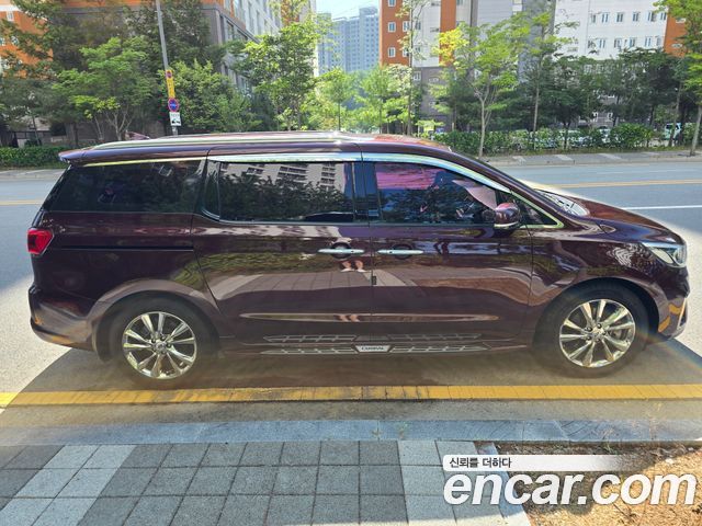 Kia Carnival 9-Seater Prstige — пробег 83 129 км