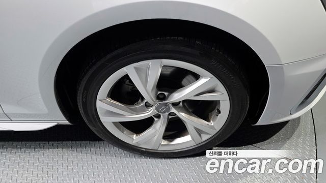 Audi A4 35 TDI Premium — пробег 54 788 км