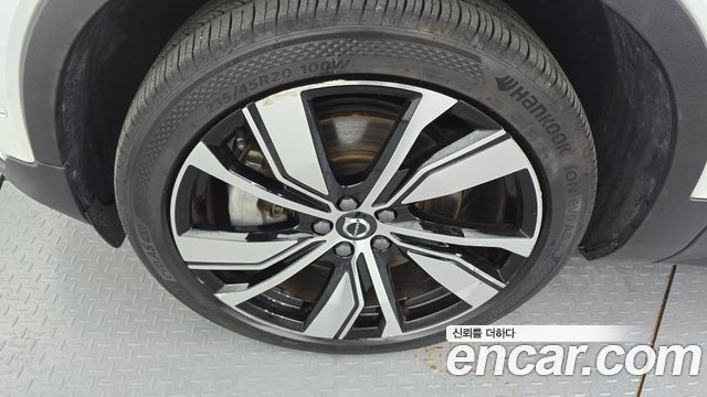 Volvo XC40 Twin Ultimate — пробег 93 160 км