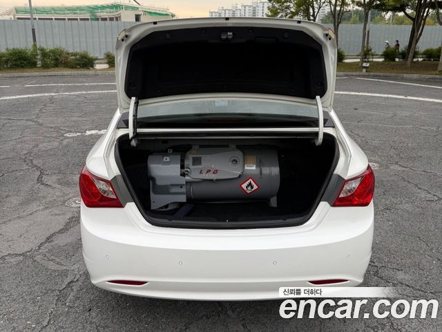 Hyundai Sonata LPI Smart — пробег 199 000 км — фото 5 из 5