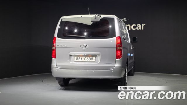 Hyundai Starex Van 3-Seater Smart — пробег 54 582 км — фото 4 из 5
