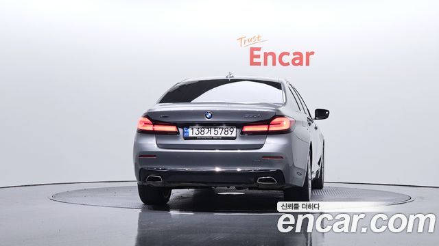 BMW 5-Series 530i xDrive Luxury — пробег 48 405 км — фото 4 из 5