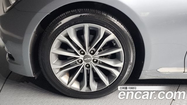 Hyundai Genesis из Кореи Encar