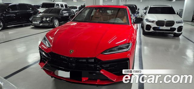 Lamborghini Urus из Кореи Encar