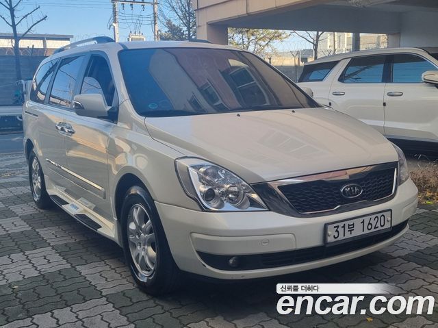 Kia Carnival New Carnival Limousine GLX — пробег 158 608 км — фото 2 из 5