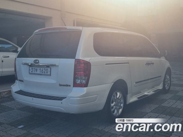 Kia Carnival New Carnival Limousine GLX — пробег 158 608 км — фото 3 из 5