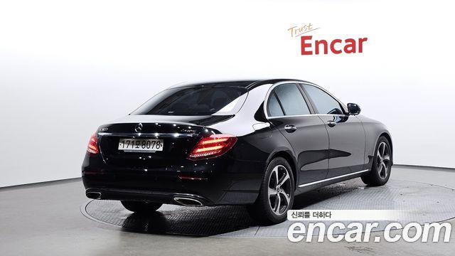 Mercedes-Benz E-Class из Кореи Encar