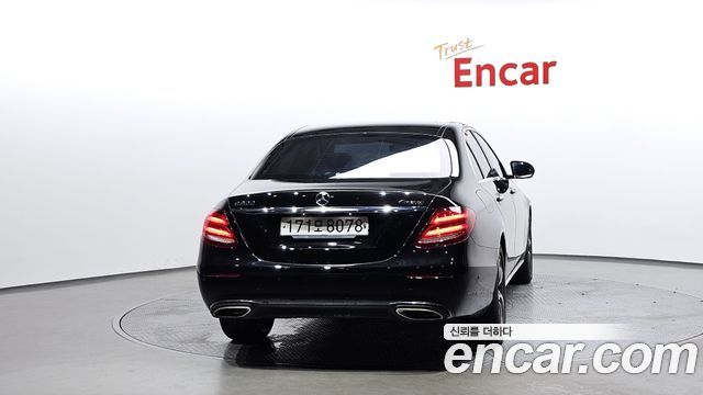 Mercedes-Benz E-Class из Кореи Encar